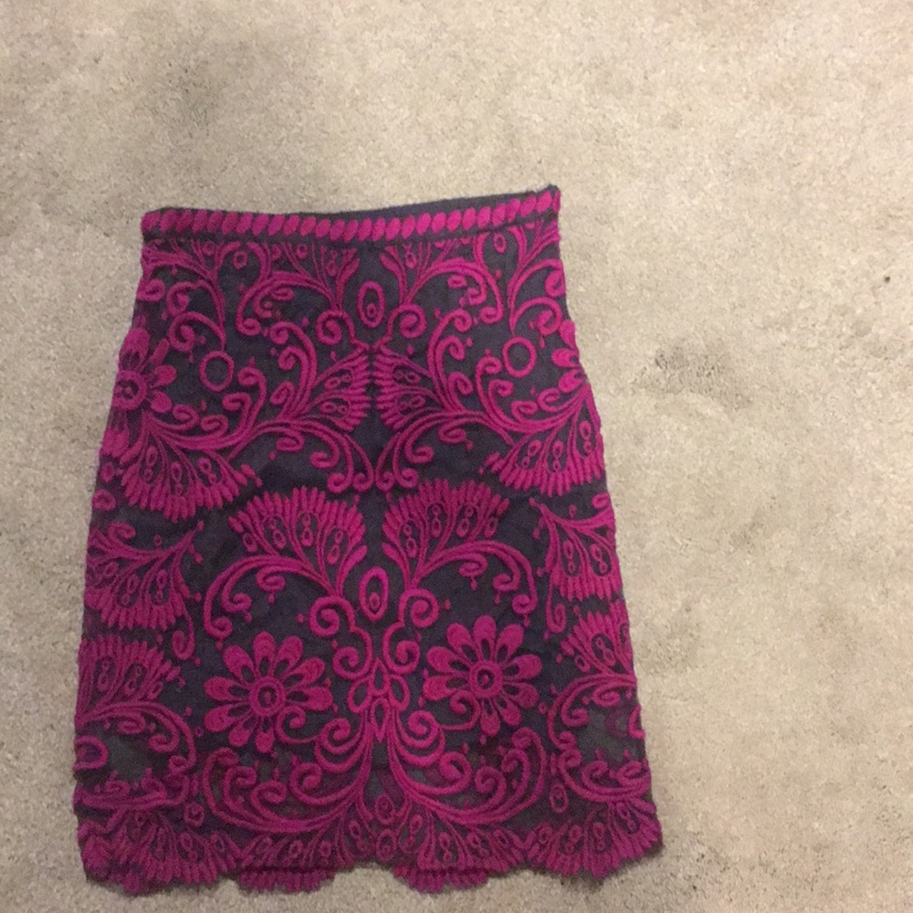 Beautiful lace mini skirt.